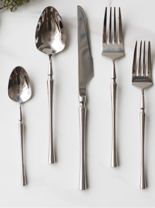 Sleek dinner set