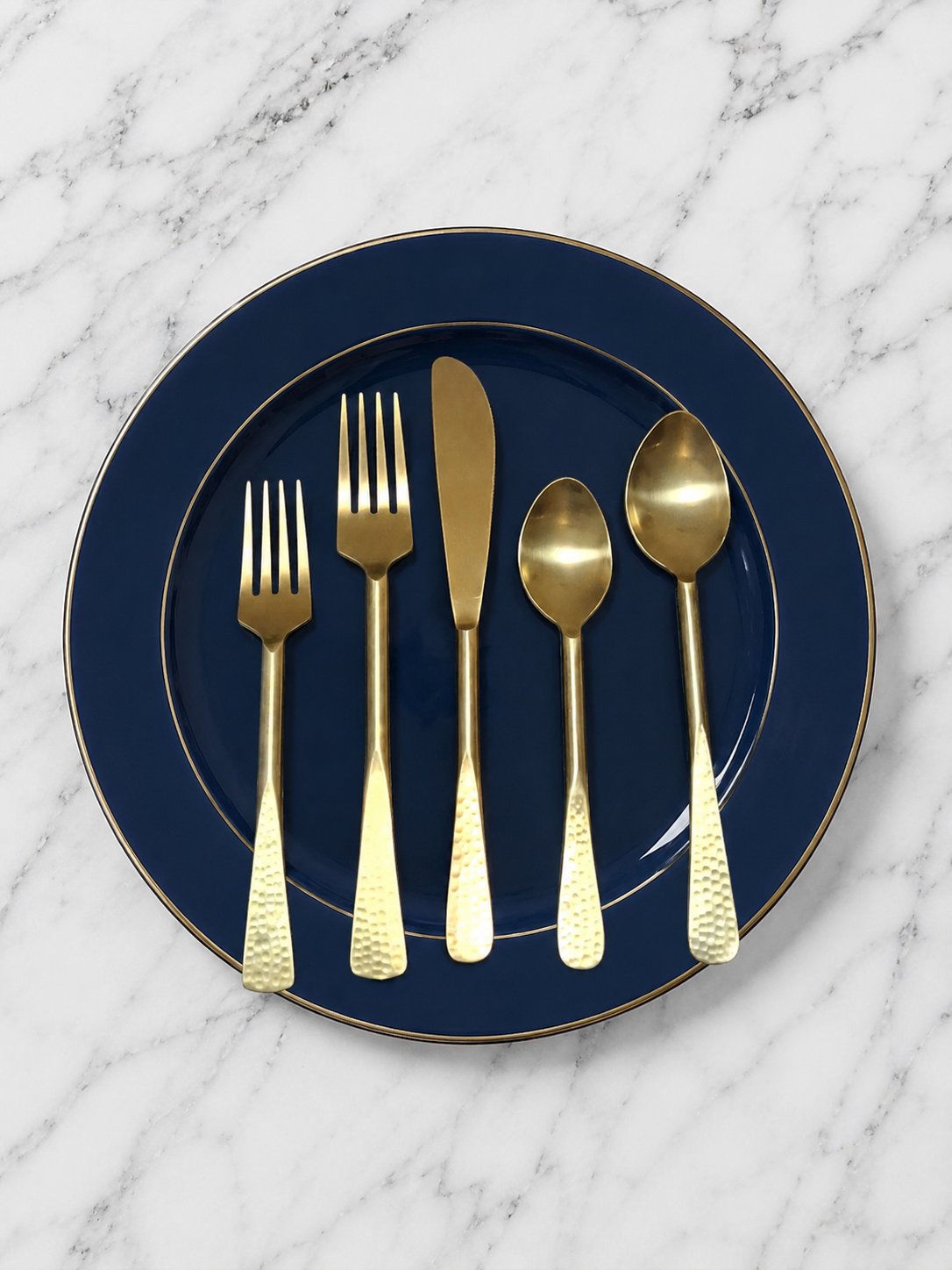 Half hammered Matte dinner set
