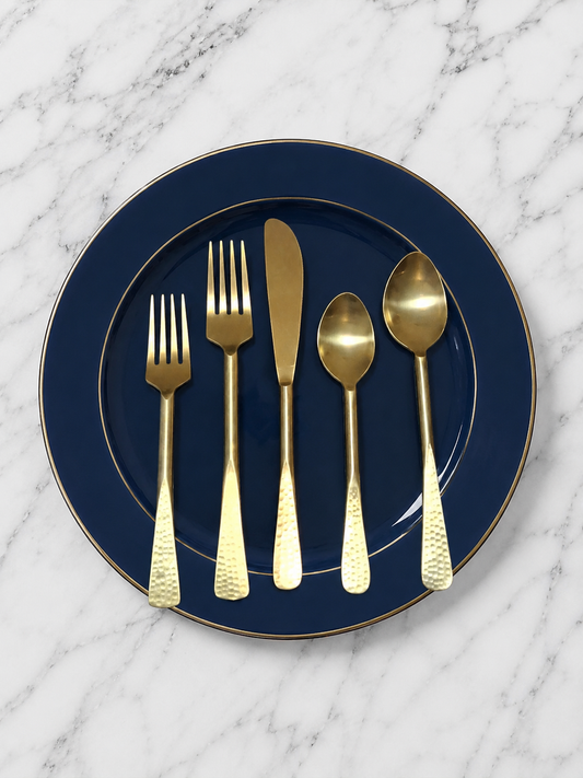 Half hammered Matte dinner set